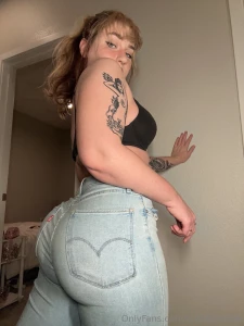 Thighs and ass for crushing you with part 1