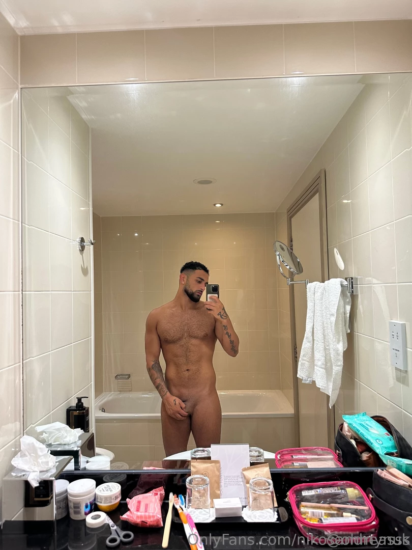 Sub to my guy nikosandreasss he talk with every fans do custom and part 1 