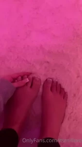 Fresh toes and nails