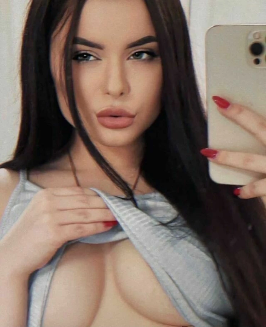 This sexy girl is agneseee m subscribe to her profile for daily nude 