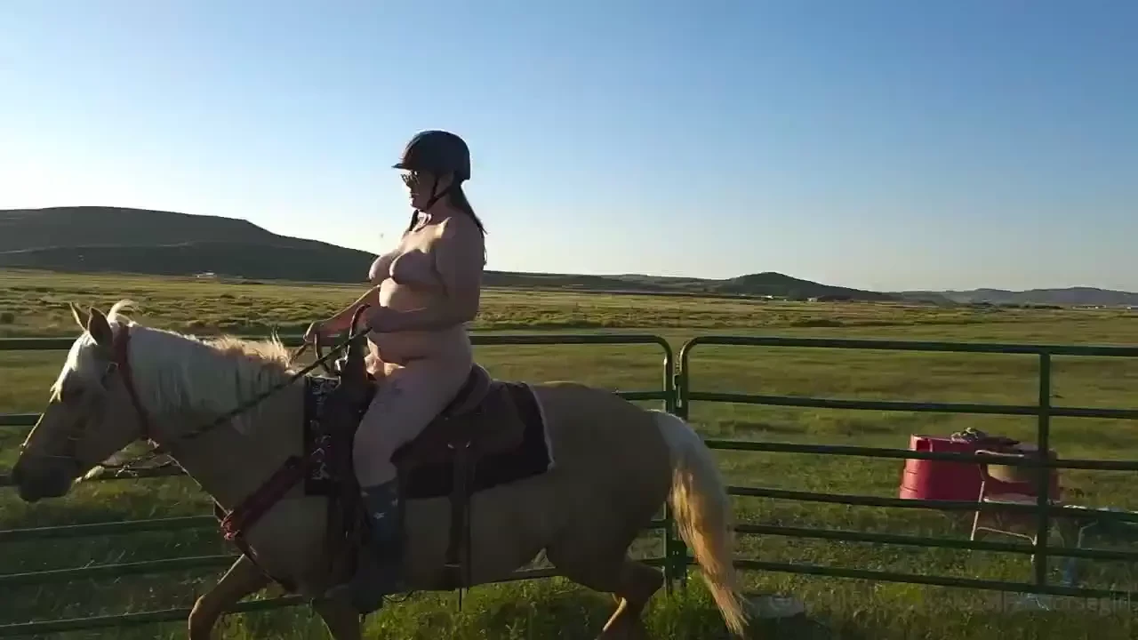 I wanted to show everyone a few clips i am just schooling historia and part 2 