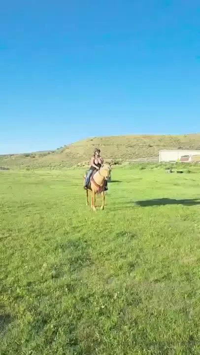 Me and historia yesterday there s a surprise in there part 2 