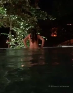 Throw back to the time i skinny dipped in a hotel pool at 1am and