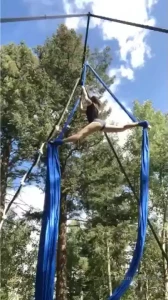 Splits and booty shakin i ve got another aerial performance tomorrow i