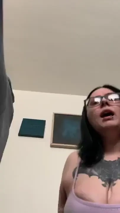 I was in a bad mood and made one of my tinies worship my armpit and 