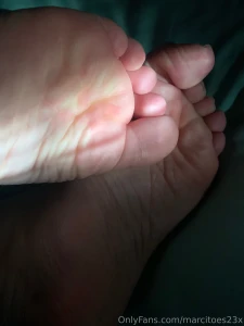 My soles are so lickable and my big toe looks so suckable my feet are part 1