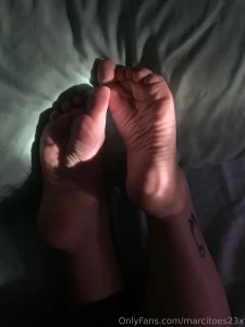 The natural lighting and shadows on my feet makes my mouth water part 3