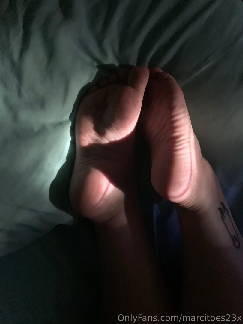 The natural lighting and shadows on my feet makes my mouth water part 2 