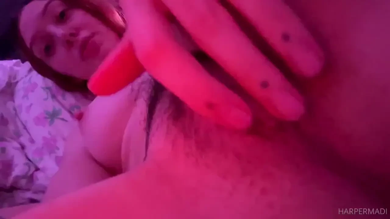 Do u like my spread pussy 