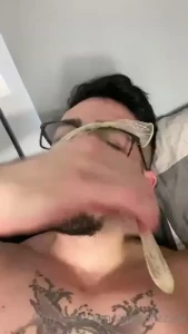 Esta tarde ha venido a verme un chico y sin avisar a traido a dos