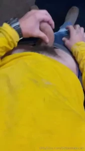 Starting up again make sure to enjoy and bust nuts to my big dick dm