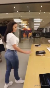 Say hi if we can go on a date together