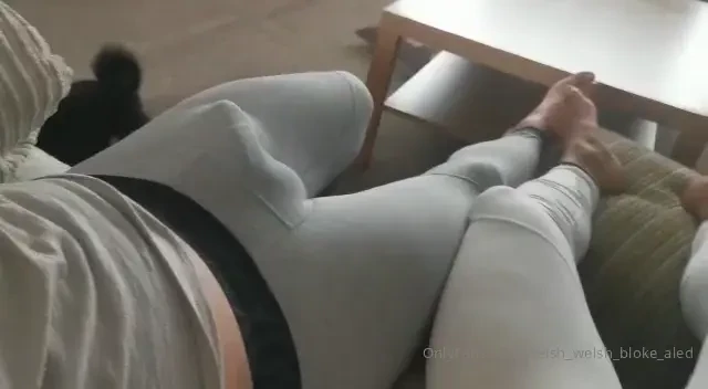 Sofa chills with ryanexclusive and the_one_ethan_britain_ 