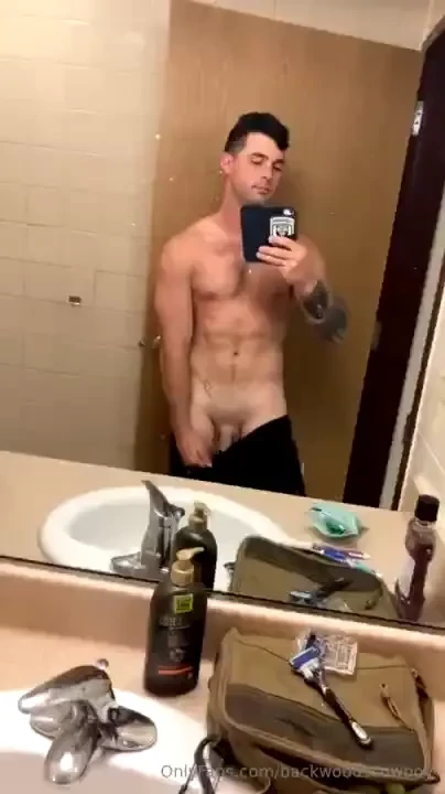 I wanna know you prefer me fit or thick 