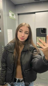 I m going for a walk should i drink coffee or tea