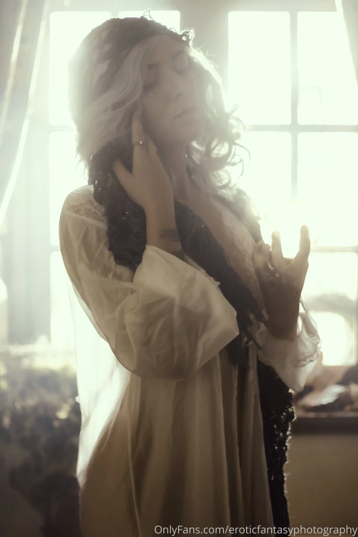 Une petite s ance de divination 5 - 12 photos en ppv 