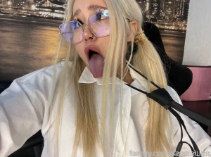 Let me suck you dry i m very thirsty don t forget to claim your free