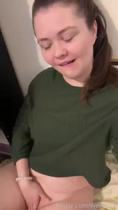 Goooooood morning milf brunette pussy solo masturbation milfnextdoor 