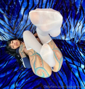 Do you love pretty feet today is a perfect day to start worshiping my