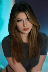 Like this post if you d love to eat my pussy xo