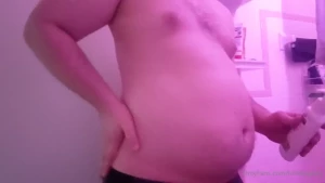 Gaining fast gotta keep up with that stretch mark cream