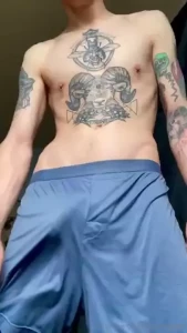 Good boys have penis brain are you a good boy pump that fucker for me