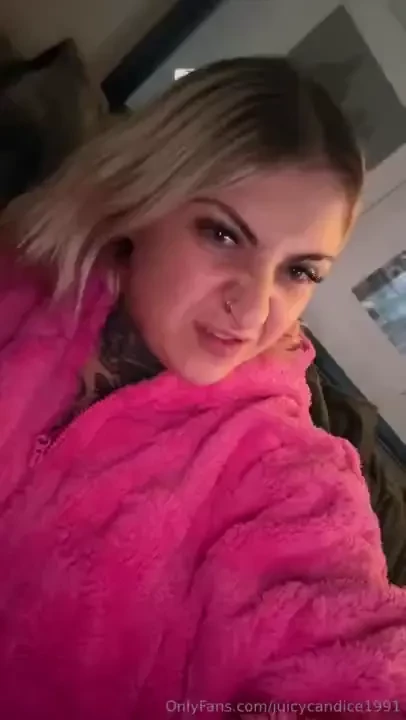 Content for all lovers of gassy lovers i sell on onlyfans 