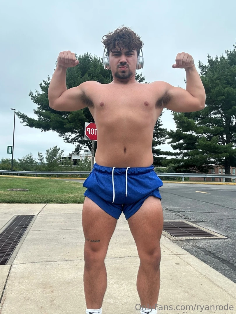 Went on a run and now i m horny bro 