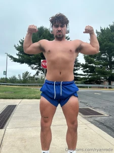 Went on a run and now i m horny bro