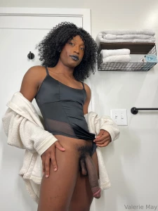Should trans women tuck their dicks in public personally i say untuck part 9