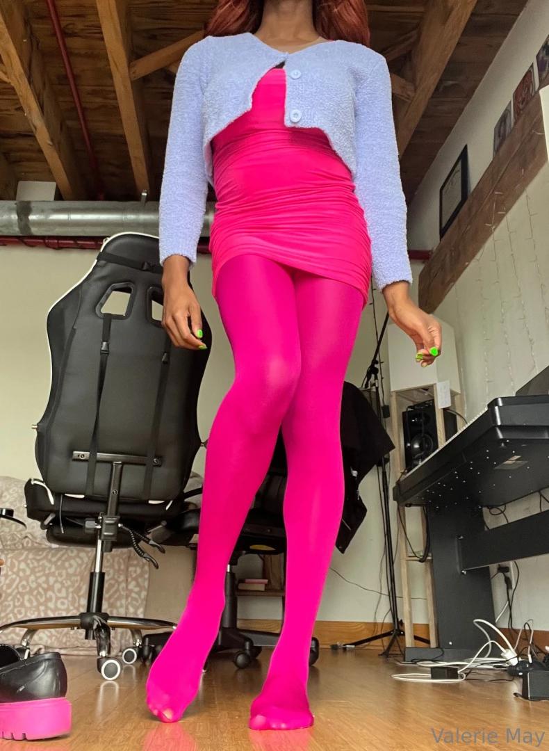 Like if you like me in tights something about this pink color getting part 1 