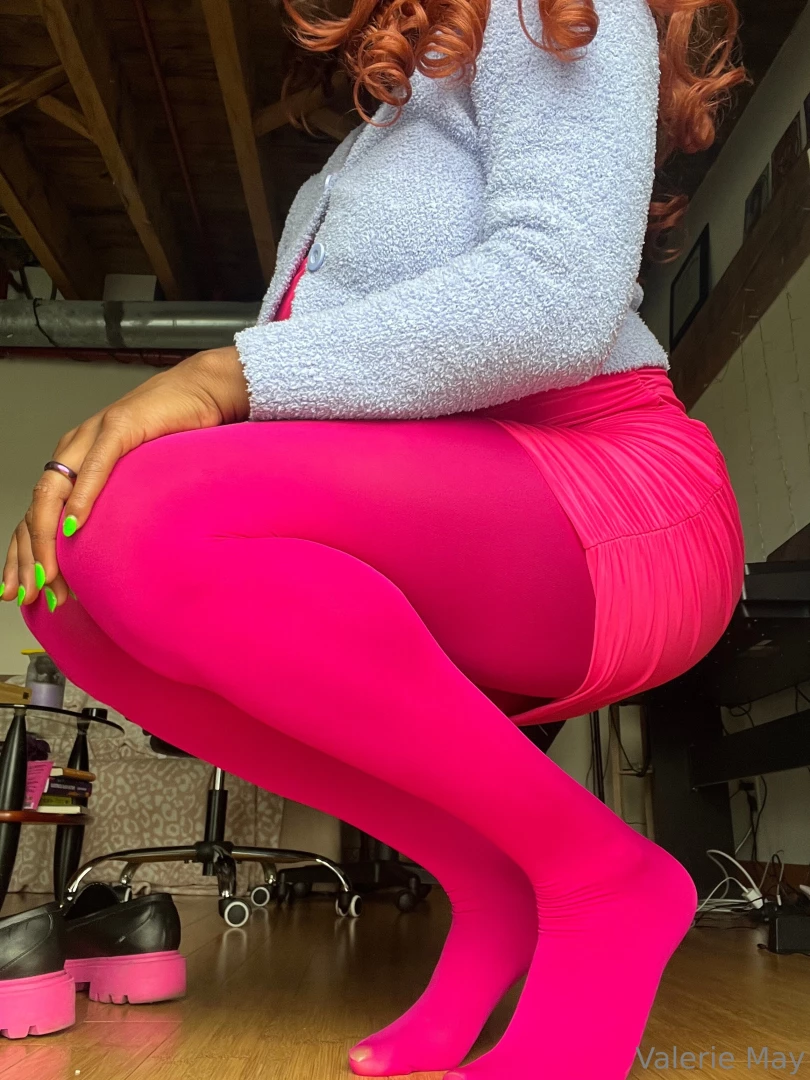 Like if you like me in tights something about this pink color getting part 4 