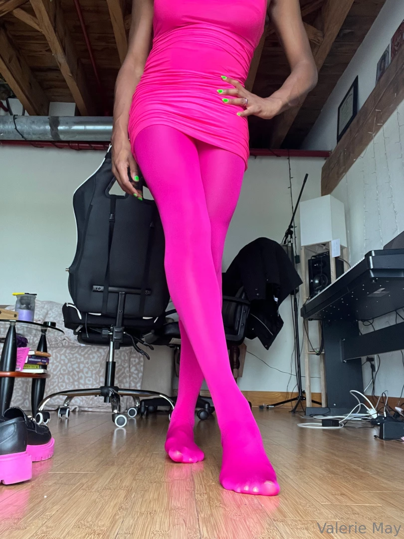 Like if you like me in tights something about this pink color getting part 9 