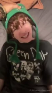 Who wants to see me open him up