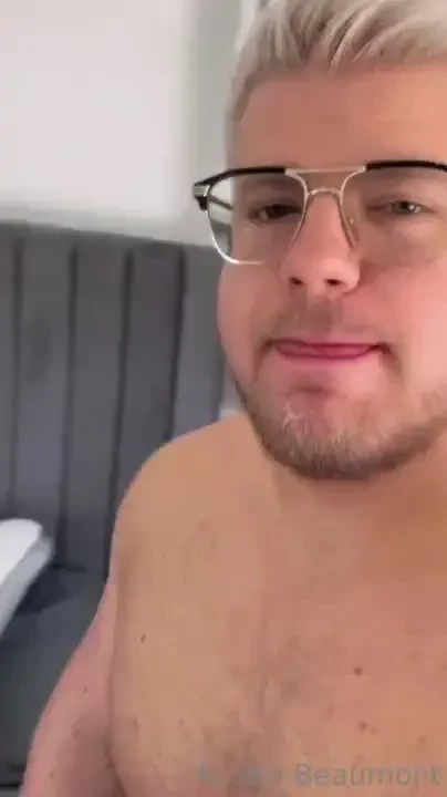 Sucking jakebeaumont is my favorite afternoon pastime like if you want 