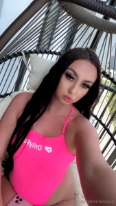 uronlinefantasy - Are you online send me a message what are you waiting for 