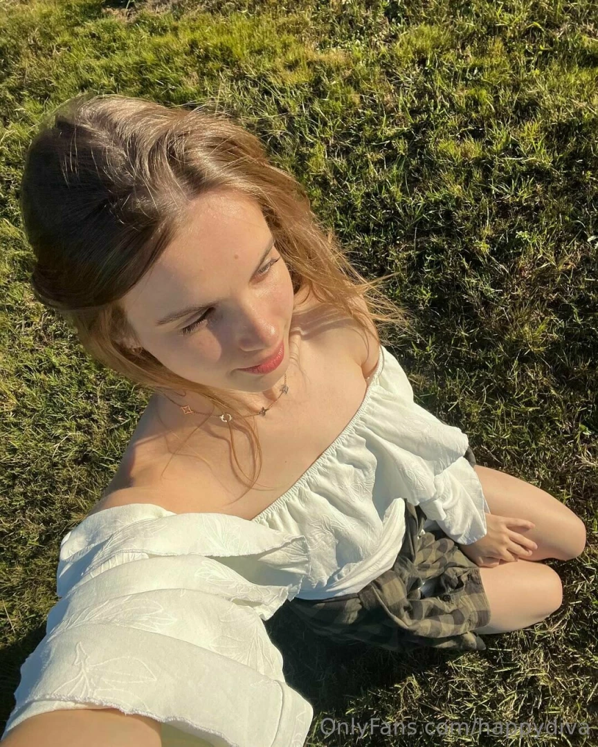 A white shirt is an elegant and versatile piece of clothing suitable part 1 