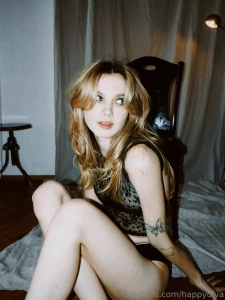 Women s shoulders are one of the most beautiful and elegant parts of a