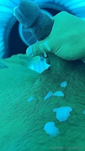 Oh how i adore the time in the tanning bed