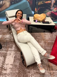 Babes i m online now over on my vip page keep in mind it s the only