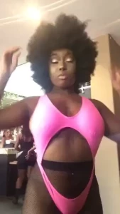 A little flash at work good morning babes i missed you