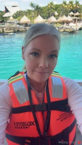 Someone take me back to the blue waters warm ocean breeze and bend me