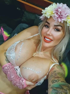 I m happy to receive gifts from my list https www amazon de hz wish