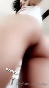 Eat me up in the kitchen bae