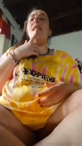 Grab my waist to feel my heartbeat ohhh just feel with ur palm how my