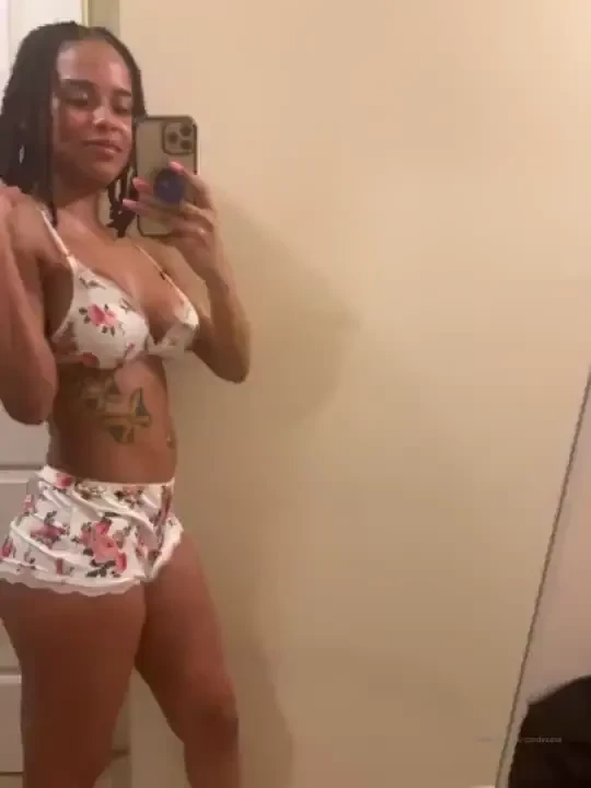 Strip tease video message me 