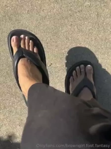 Browngirl-foot-fantasy