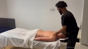 Massage with happy ending with the very talented monsieurhomme - i was