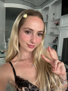 Would you rather have dirty pics or cute selfies