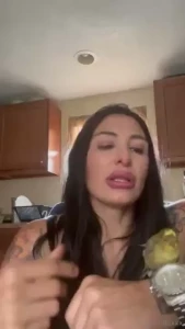 A little golden finch